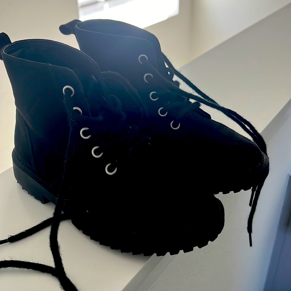 Old Navy Girls black combat boots